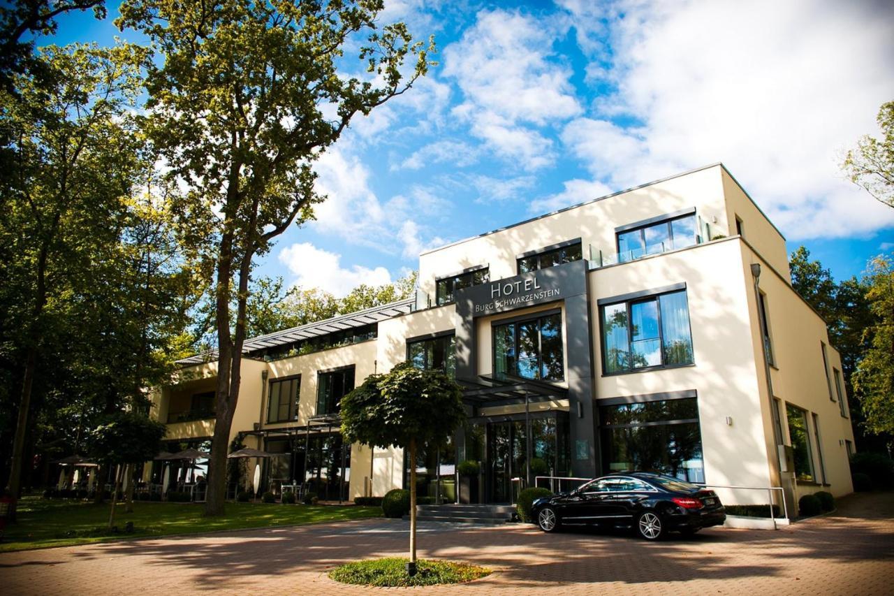 Relais & Chateaux Hotel Burg Schwarzenstein Geisenheim Exterior foto